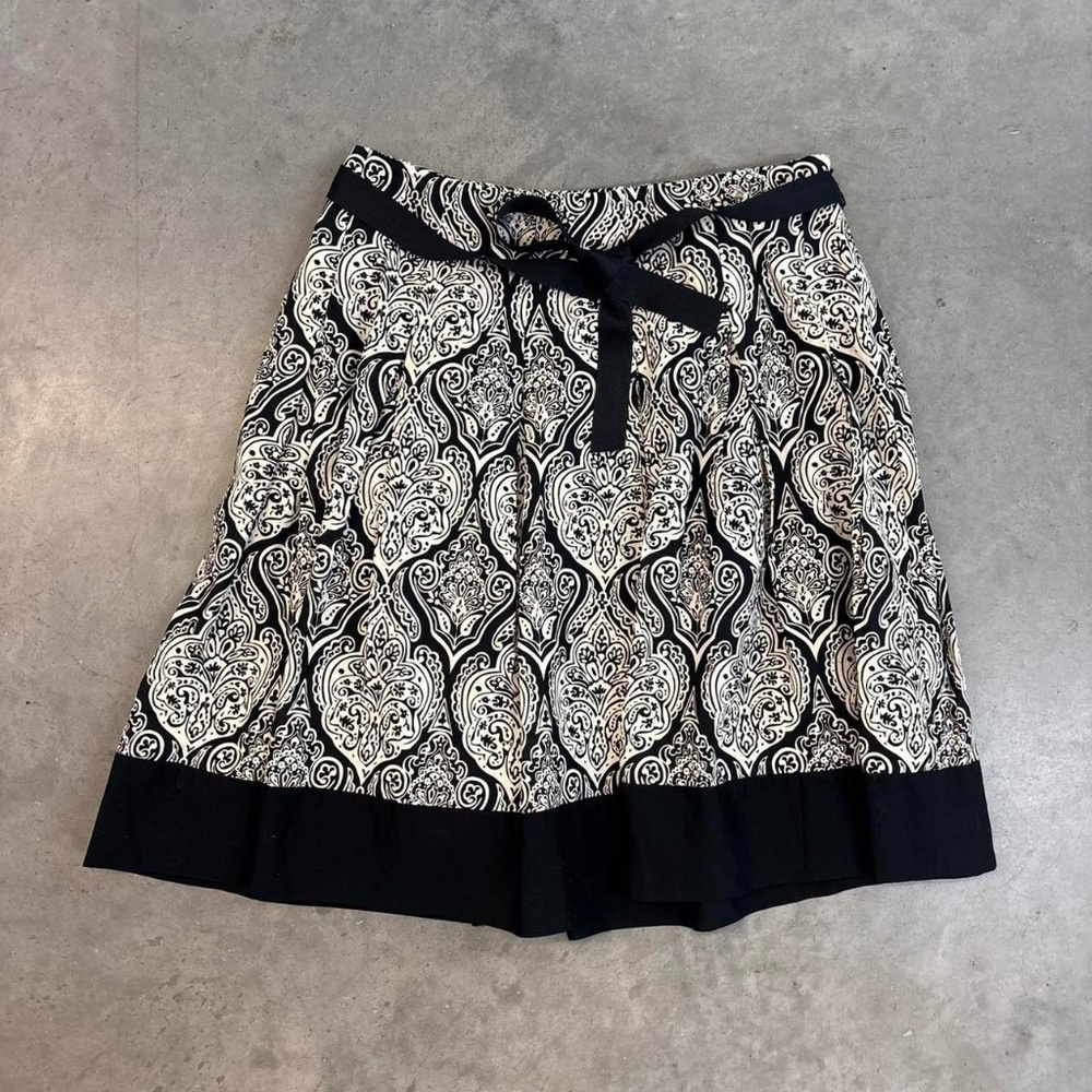 Apt 9. Palsley skirt with bow tie